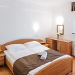 Hotel Reaktiv 3*