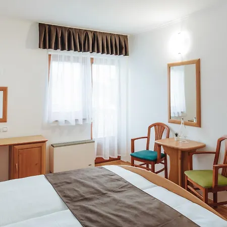 Hotel Bed & Breakfast Reaktiv